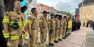 Con incorporación de 42 uniformados Bomberos Bogotá celebró 128 años