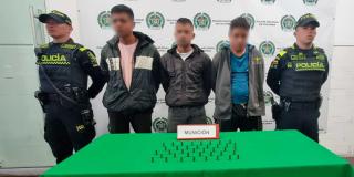 Capturados 3 hombres por transportar municiones en un carro en Bogotá