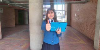 Katherin Sofia Puentes beneficiaria de tableta de la Ruta 100K 