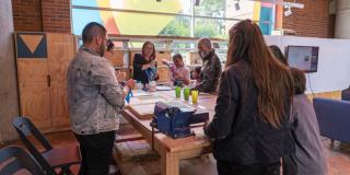 Personas reunidas
