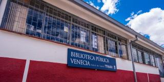 Reapertura de puertas de la Biblioteca Pública Venecia al público
