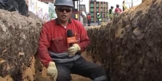 Personas que trabajan en la obra de la avenida Laureano Gómez