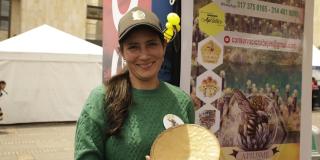 Historia apicultora de Usme, beneficiaria de los Mercados Campesinos 