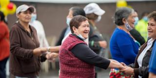 Actividades en entrenamiento para adultos mayores en Bogotá por IDRD