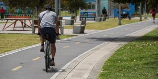 Ciclistas cuentan con 6.6 kilómetros de nueva ciclorruta en Engativá