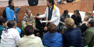 Únete a Redes de Cuidado Comunitario para personas mayores en Bogotá