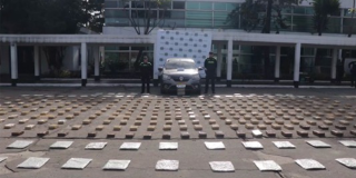 Policía incautó más de 300 kilos de estupefacientes en un vehículo hurtado 