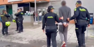 ¡En flagrancia! Capturado un hombre que prendió fuego a un supermercado en Usme
