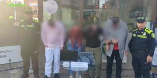 ¡Capturados! 3 hombres y una mujer por hurtar en un restaurante de Chapinero