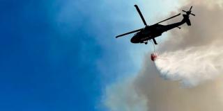 Bomberos controlan incendio en inmediaciones del Parque Entre Nubes