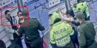 Bogotá: Captura de sujetos por hurto al 'cosquilleo' en TransMilenio