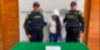 ¡Cayó ‘Juanita’! Señalada de hacer cambiazo de tarjetas en cajeros automáticos