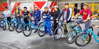 Pensionados del FONCEP realizan ciclo paseo en el Parque Simón Bolívar