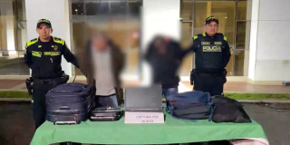 Dos hombres capturados por hurtar elementos de vehículo de la Policía en Usaquén