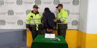 ¡En flagrancia! Hombre capturado por porte ilegal de armas de fuego en Santa Fe 