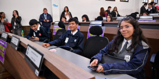 Cabildantes estudiantiles lideraron ejercicio en Concejo de Bogotá 