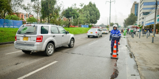 Pico y placa vehículos particulares y taxis en Bogotá 26 de junio 2024