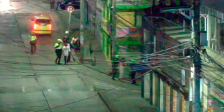 Video: cámara en Bogotá permitió captura de mujer por porte de armas