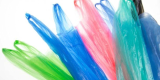 Plásticos de un solo uso: productos que salen del mercado en Bogotá