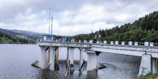 Video: Embalse La Regadera, obras de cambio de válvulas Acueducto de Bogotá