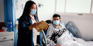 Distrito refuerza la humanización en atención en salud en Bogotá