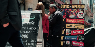 Conoce qué es la extensión indebida de actividades económicas en espacio público