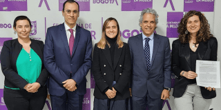 Mujeres cuidadoras en Bogotá se beneficiarán por convenio Compensar