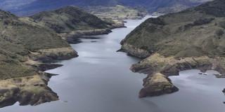 Racionamiento de agua en Bogotá nivel de embalses luego de lluvias 