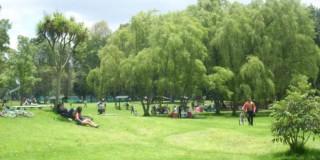 Racionamiento de agua en Bogotá sábado 23 de noviembre cierre parques