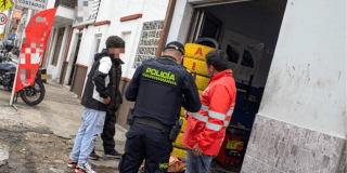 Sellan montallantas en Barrios Unidos tras denuncias ciudadanas