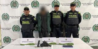 Policía capturó a hombre armado tras violento robo de camioneta en Bogotá 