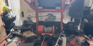 Policía de Bogotá desmantela bodega con autopartes robadas en Fontibón