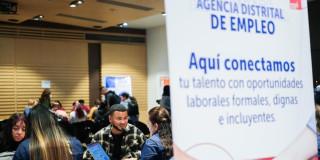 Ciudadanos en feria de empleo Foto: Secretaría Distrital de Desarrollo Económico