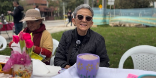 Emprendimiento de personas mayores en Bogotá en feria emprendimientos