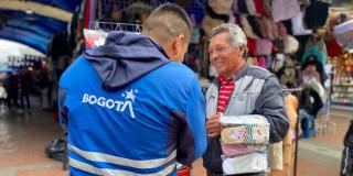 Operativos en centro de Bogotá beneficia a 3.100 vendedores informales en 2025