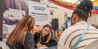 Trabajo sí hay Bogotá 80 vacantes operadores tienda viernes 15 de agosto 2025