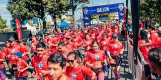 Personas corriendo una carrera atlética