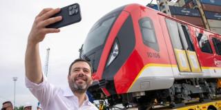 Por fin llegó el primer tren del Metro de Bogotá alcalde Carlos Galán