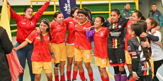 Bogotá celebra triunfo del fútbol sala femenino prejuvenil 2025