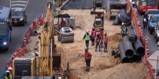 Imagen de trabajadores en la obra de la Troncal 68