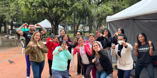 Fotografía de mujeres durante su curso de defensa personal en Chapinero