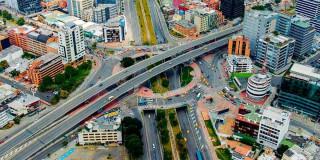 por-obras-de-reforzamiento,-cierre-en-puente-de-calle-100-con-carrera-15