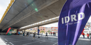 Imagen de deportistas en la ciclovía alternativa