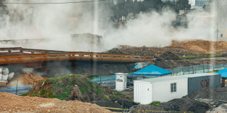 Imagen de uno de los puentes que fueron derribados