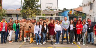 Imagen de un grupo de personas en La Picota