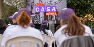 Foto de un evento de Casa de Todas con mujeres que hacen actividades sexuales pagas