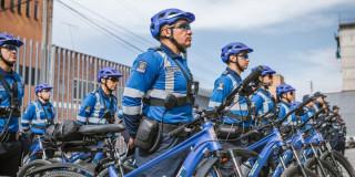 Foto de los nuevos Agentes Civiles de Tránsito en bicicleta en Bogotá.