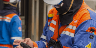 Foto que muestra trabajadores de Enel Colombia 