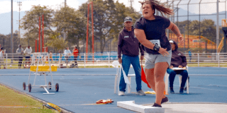 Imagen de la deportista Daniela Colmenares en competencia