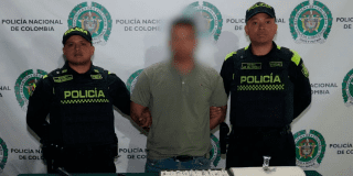 En la foto el capturado que tenía un brazalete del Inpec